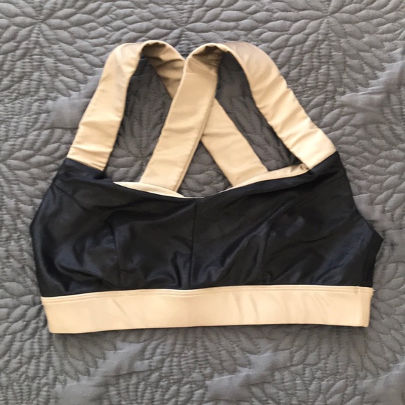 Alo yoga sports bra - Picture 1 of 1